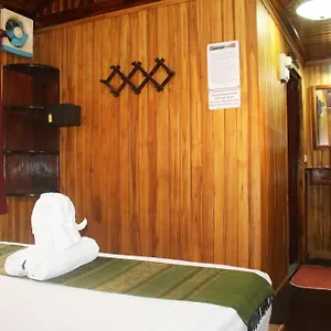 Apple Luang Prabang